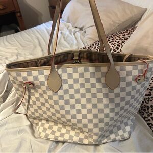 Classic Checkered Tote Bag in Cream and Beige